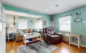 Hampton Beach Hangout & Nancy'S Villa